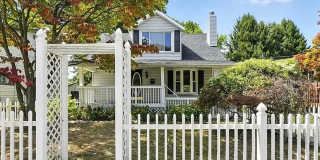 Charming 3 Bed Bungalow Gallery 1