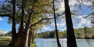 NEW ON MARKET (4 ACRE HOA GUADALUPE RIVER PARK COUPLE BLOCKS AWAY) Gallery 15
