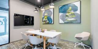 Heron on Hausman Gallery 19