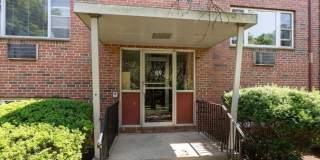 Charming 1BR Condo in Newtonville Charming 1BR Condo in Newtonville Gallery 1