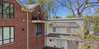 261 S Limestone Gallery 41