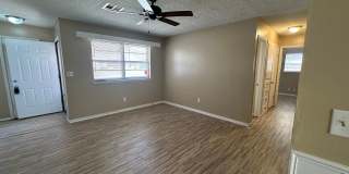 3 bed, 1 1/2 bath, 1 car garage Gallery 48