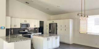 PRIVATE POOL, ADORABLE 3 Bedroom/2 Bath in Dobson Place Gallery 8