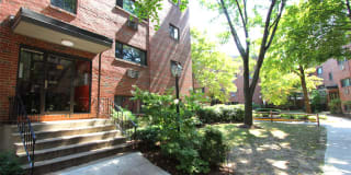 Riverside Street Gallery 3