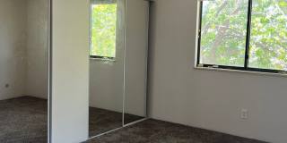 Well Maintained 2 bed 2 bath condo in Woodside Village! Gallery 9