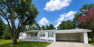 3 Bed/2 Bath Home- Under Renovations Gallery 1