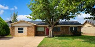 PRE LEASING -  4 BEDROOM HOME - NORTH LUBBOCK Gallery 1