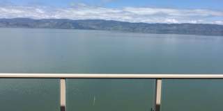 Lakefront Condo Gallery 1