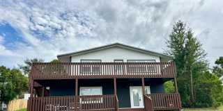 Downtown Clermont - Beautifully Renovated 2-Bed/1-Bath Upstairs Unit with Stunning Lake Minneola Views- Gallery 4