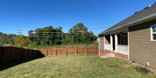 $1650 - 3 Bedroom 2 Bath Ranch Home Gallery 26