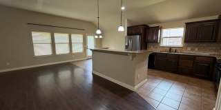 Beautiful and Cozy 3bed/2bath with an Office Available in North Norman! Gallery 16