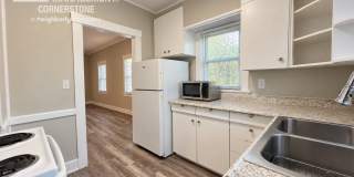 Cozy 2-Bedroom Near WMU & Downtown Kalamazoo! Gallery 1