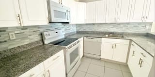 2500 Inverrary Gallery 12