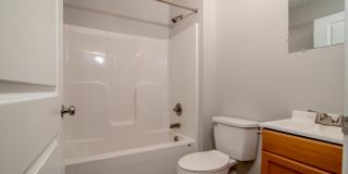 105 Williams Road - Room 2 Gallery 30