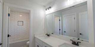 3 Beds 2.5 Baths Single-Family Urban Home Gallery 24