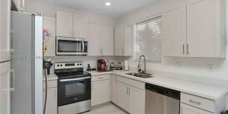 2432 SE 10th Ct Gallery 10