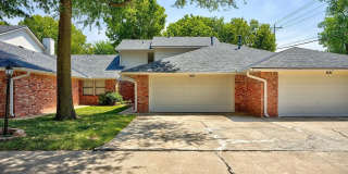 Beautiful Two-Story 3bed/2bath Townhome Available in Westside Norman!! Gallery 1