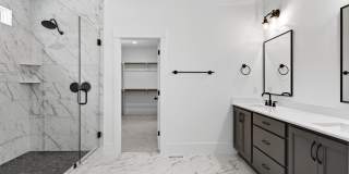 1625 N Main Street Gallery 33