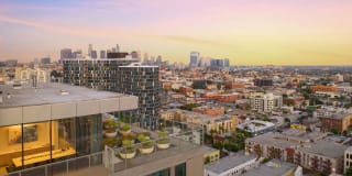 3033 Wilshire Gallery 23