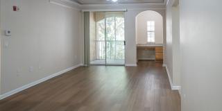 Available for Immediate Move in! Gorgeous 1 Bedroom Condo with Garage! Gallery 1