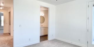 The Jax Gallery 37