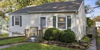 Charming 2 Bed, 1 Bath Home with 1-Car Garage in Convenient Location Gallery 2