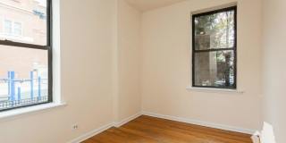 2323 North Kedzie Boulevard Gallery 7