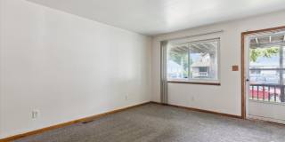 3 bedroom ranch $1300 - Lease Special Gallery 5
