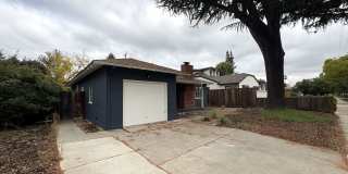 Charming 3-Bedroom Home on Embarcadero Road Gallery 3