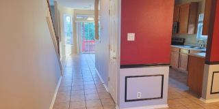 2438 Encino Cedros Gallery 3