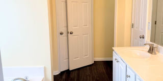 Beautiful Mirror Lake Home for Rent! Beautiful Mirror Lake Home for Rent! Gallery 12