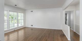 Charming single story home in heart of Reseda Gallery 21