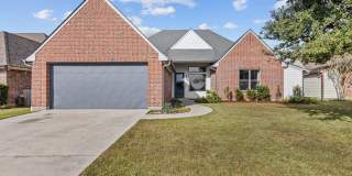 Beautiful Spacious 4 bed 2 bath home in Broussard, LA Gallery 1