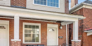 Spacious Two Bed Available July 10th! Central Air, Dishwasher, Laundry, Off Street Parking! Gallery 29