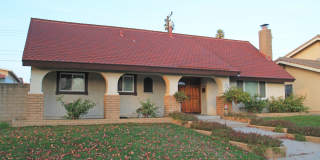 This lovely North Oxnard 4 bedroom 2 bath home with Vintage Oxnard Vides!!! COMING SOON Gallery 1