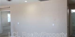 1261 Reinhart St Gallery 49