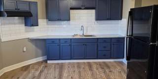 1407 NE Sardou Ave Gallery 1