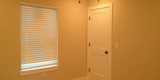 Fully Remodeled 2 Bed 1 Bath House Gallery 24