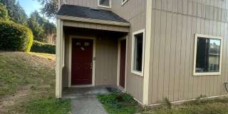 3 Bed 2 Bath Townhouse Gallery 1