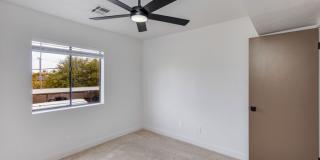 4324 North 13th Place Gallery 25