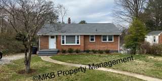 Beautiful Ranch located in Roanoke County Gallery 1