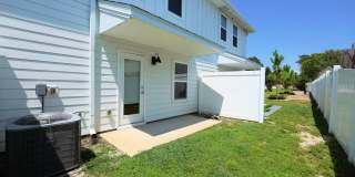 * MOVE IN SPECIAL *Newer Townhome in Destin Gallery 34