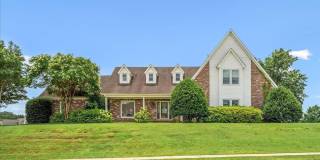 Elegant 4 BR w/POOL MAINTENANCE INCLUDED near Cherokee Valley Golf Club Gallery 1