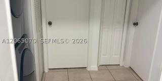 945 NE 33rd Ter Gallery 4