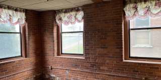 222 Williams Street E Gallery 6