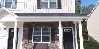 Two Bedroom Two and Half Bathroom End Unit Townhome Close to Camp Lejeune! Gallery 1