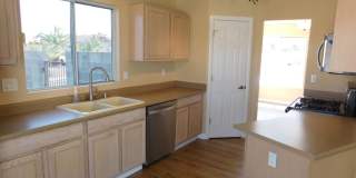 GORGEOUS SINGLE STORY WITH MANY UPGRADES*3 BEDROOMS*SPARKLING POOL AND SPA! Gallery 30