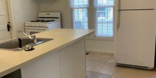 2-bed home across from Glenn Park! Gallery 9