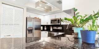 2009 SE 10th Ave Gallery 10