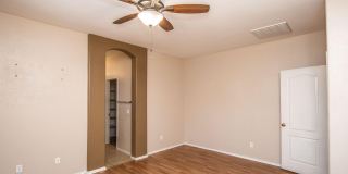 44629 W Santa Fe Avenue Gallery 23